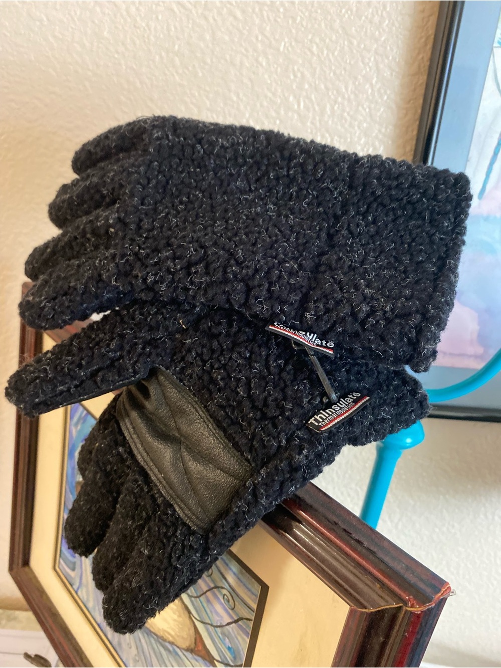 3M Thinsulate Black Bouclé Women's Cold-Weather Gloves - Picture 4 of 7
